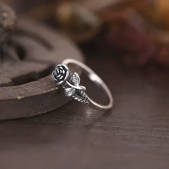 Ново сребърен пръстен с титанов щанга с покритие, винтажное пръстен с рози, европейското и американското модно дамско елегантна пръстен